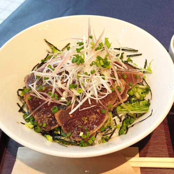カツオの漬け丼(600×600).png